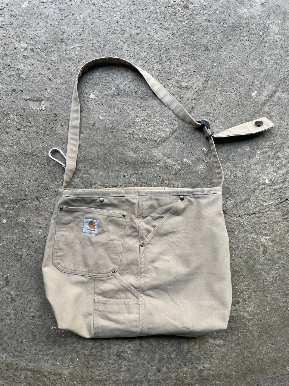 Upcycled Carhartt Bag – Beige (One Size)