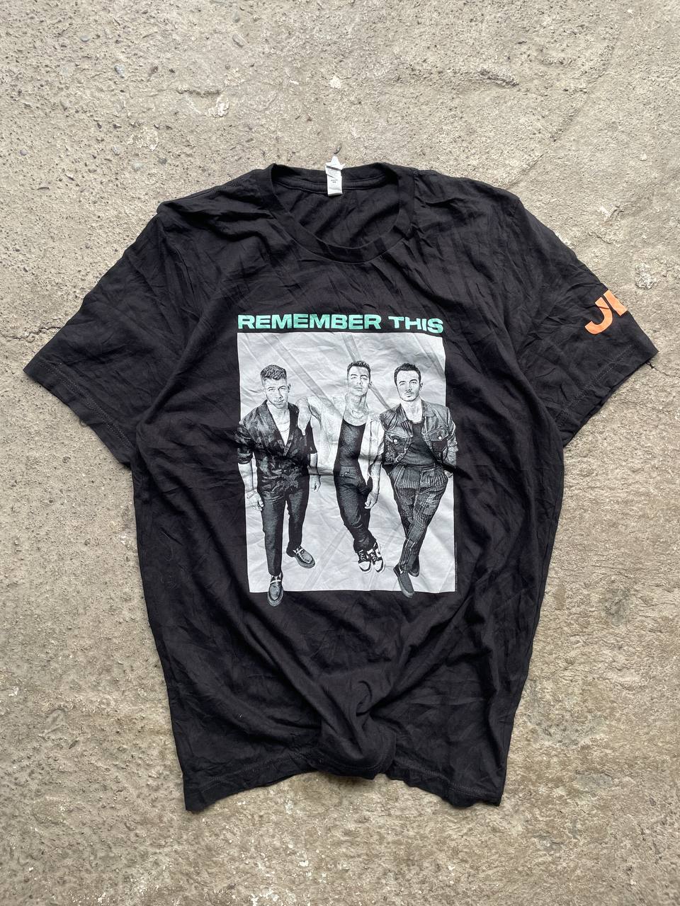 Merch T-Shirt – Black (L)