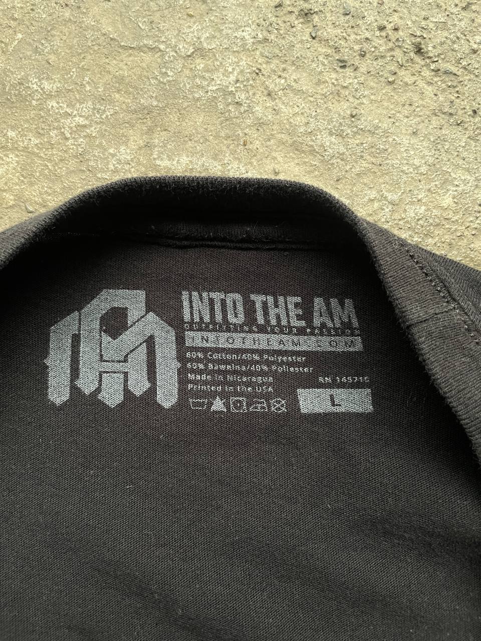 Graphic T-Shirt (L)