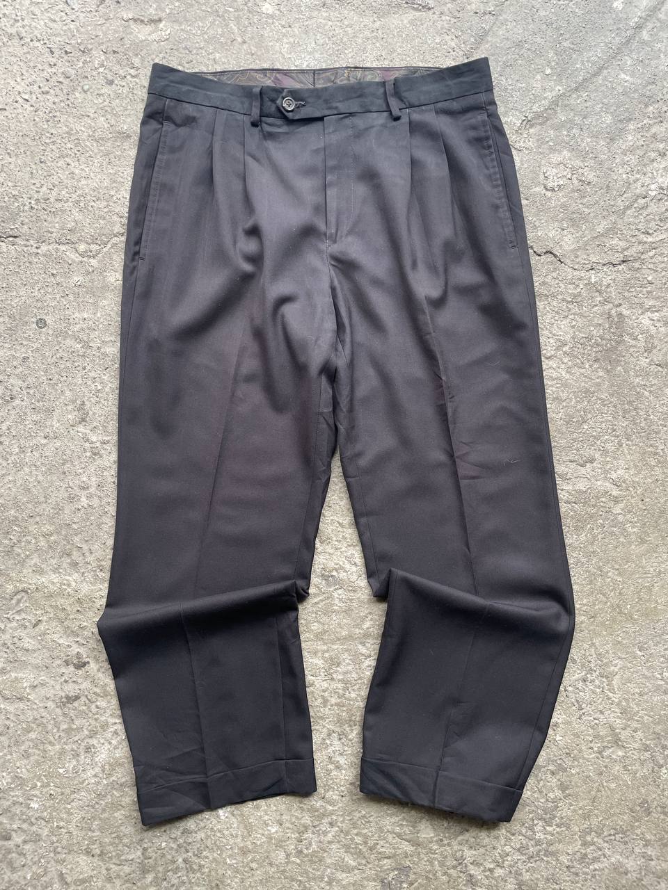 Ralph Lauren Shorts (32x30)