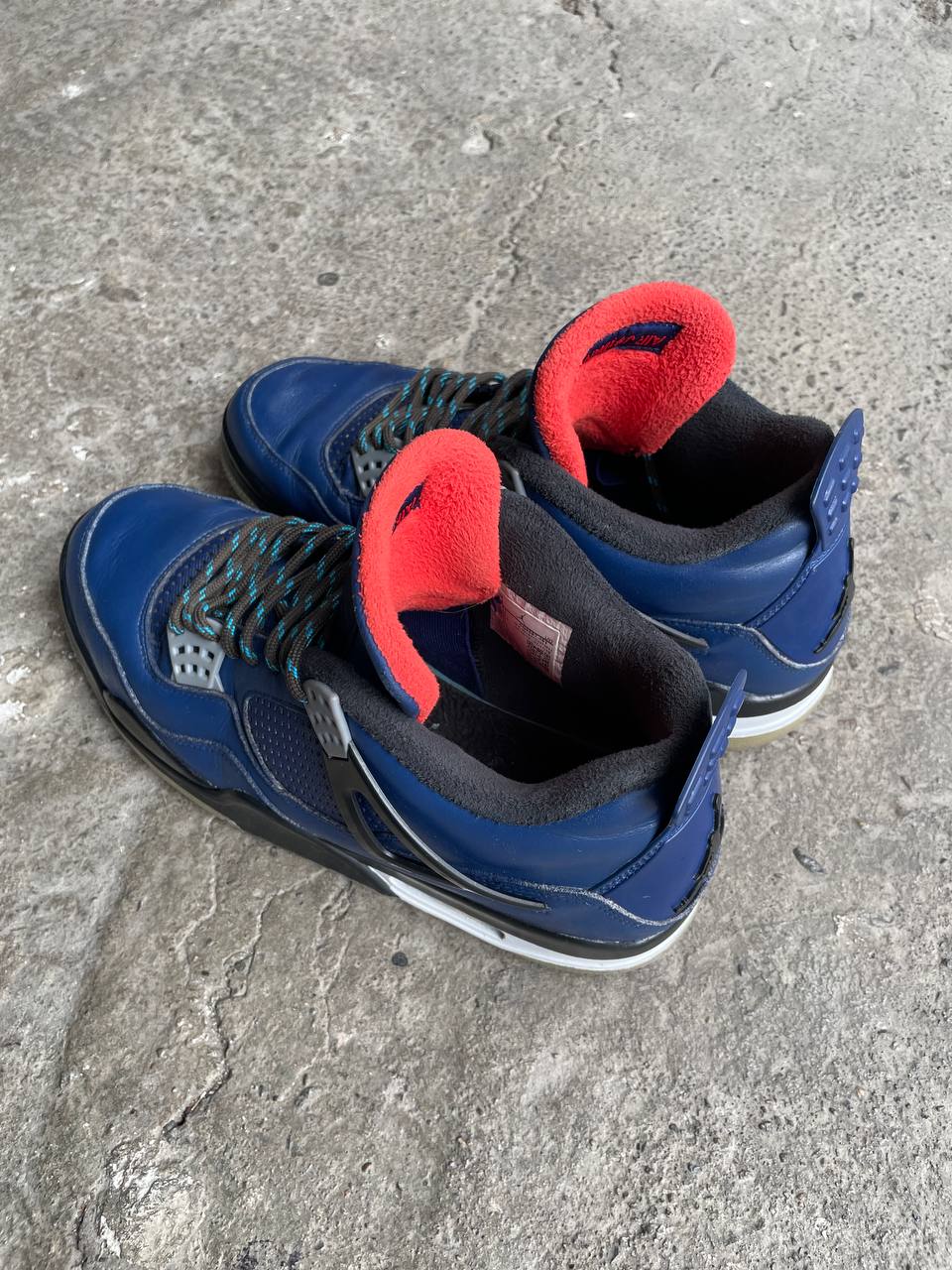 Air Jordan 4 Retro (EU 43)