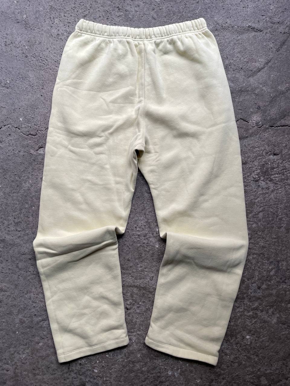 Essentials Track Pants (14/16)