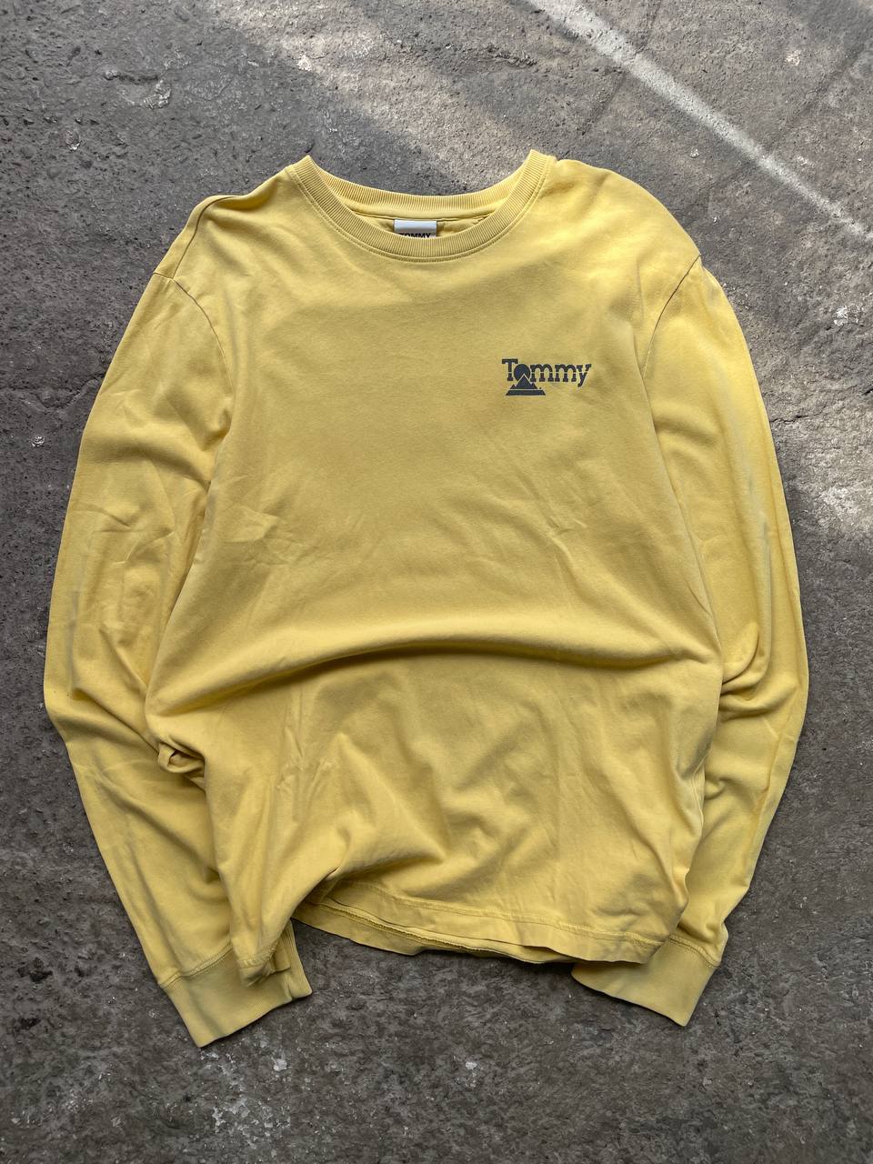 Tommy Hilfiger longsleeve (M)