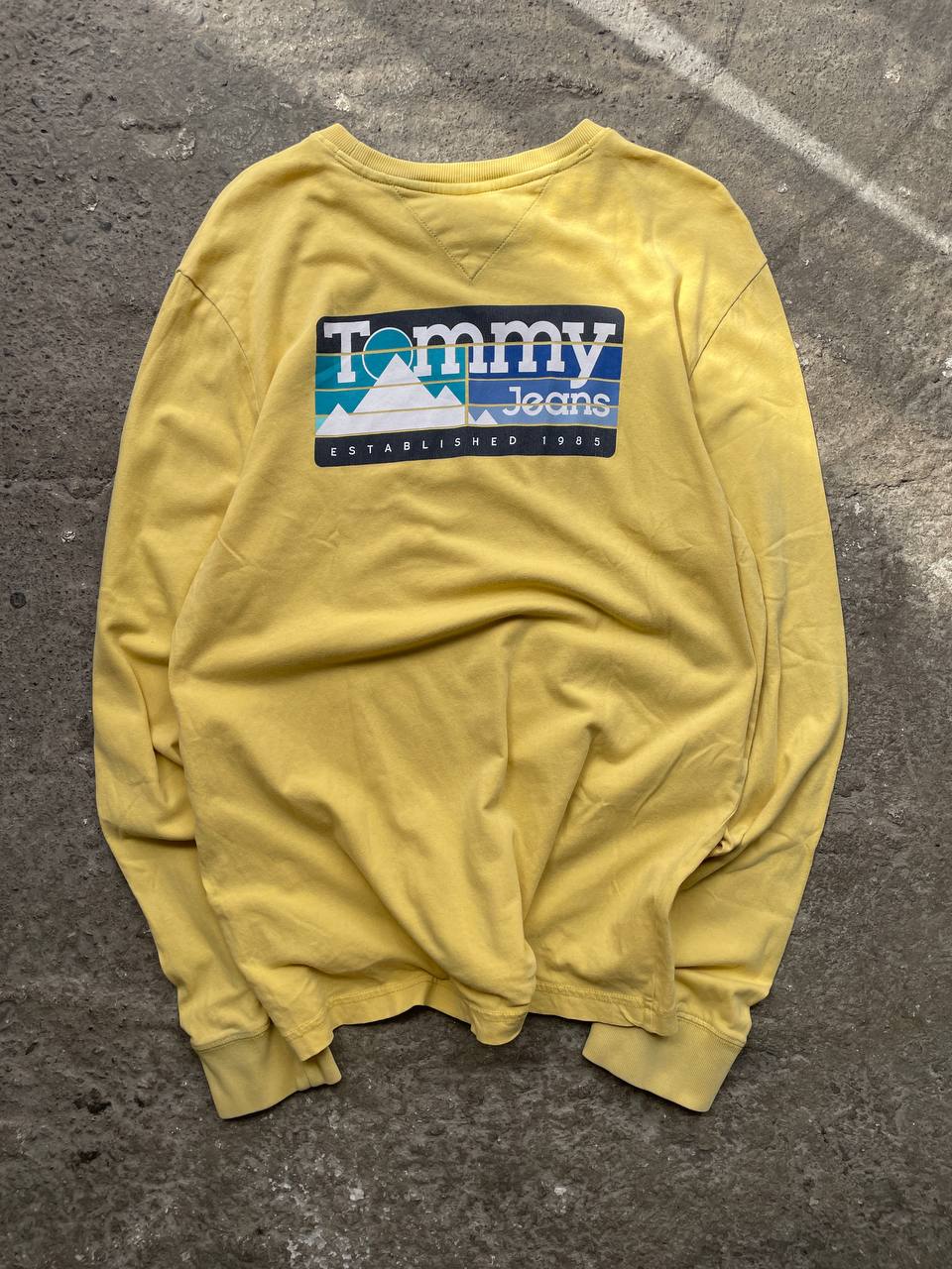 Tommy Hilfiger longsleeve (M)