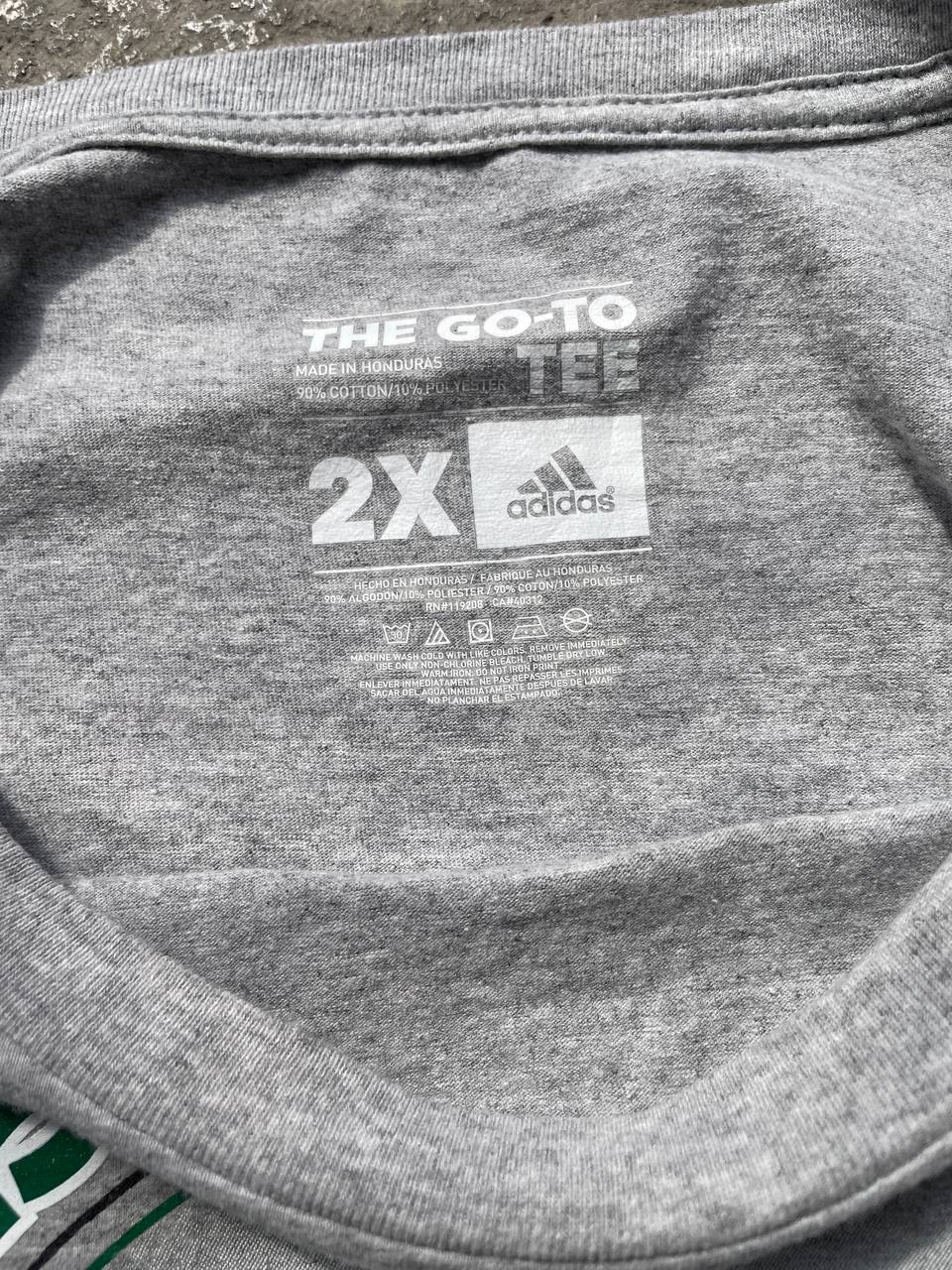 Adidas T-Shirt (XXL)