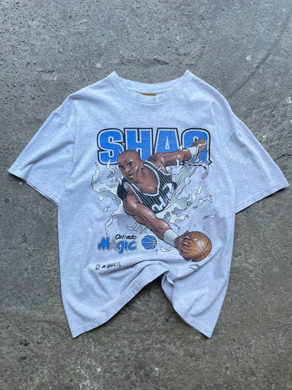 Vintage Shaquille O’Neal T-Shirt (M, fits XL)