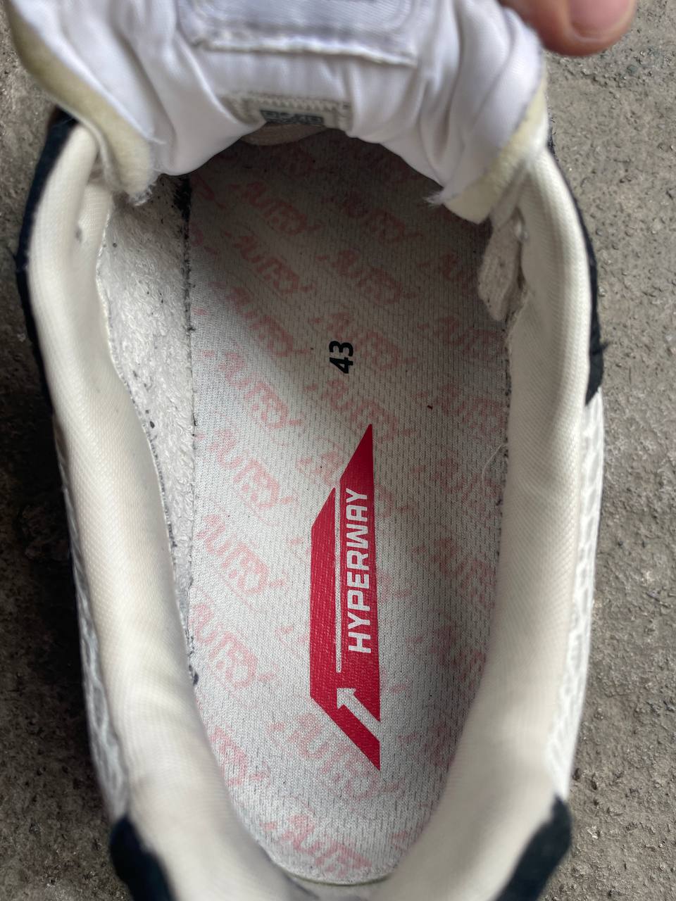 Autry Hyperway Low Man Suede/Mesh Sneakers (EU 43)
