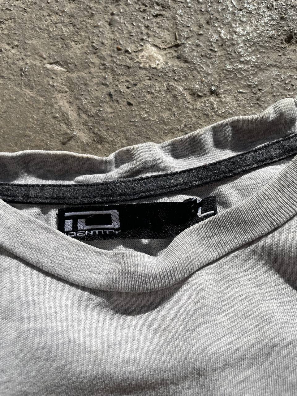 Identity T-Shirt (L)