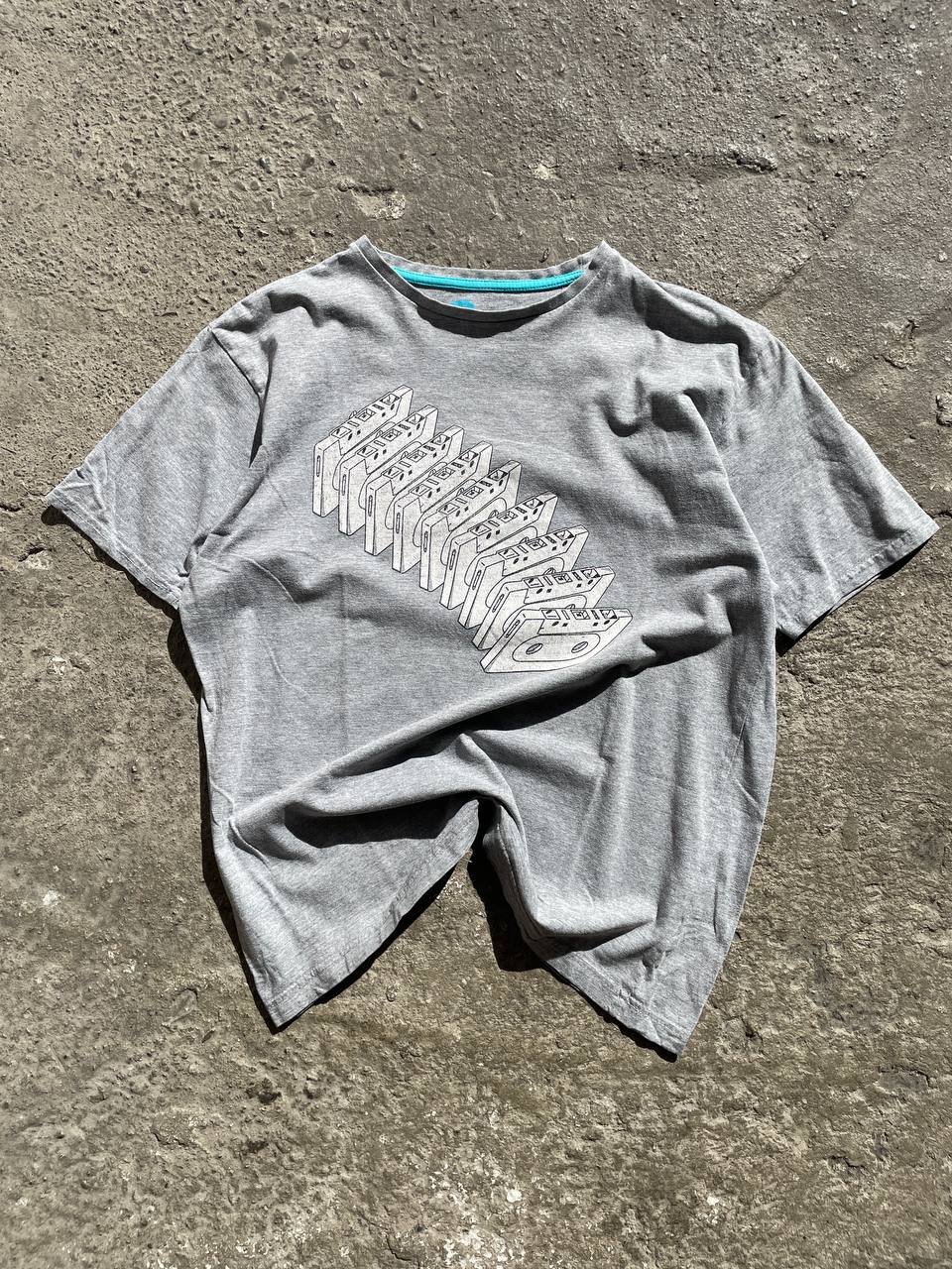 Graphic T-Shirt (L)