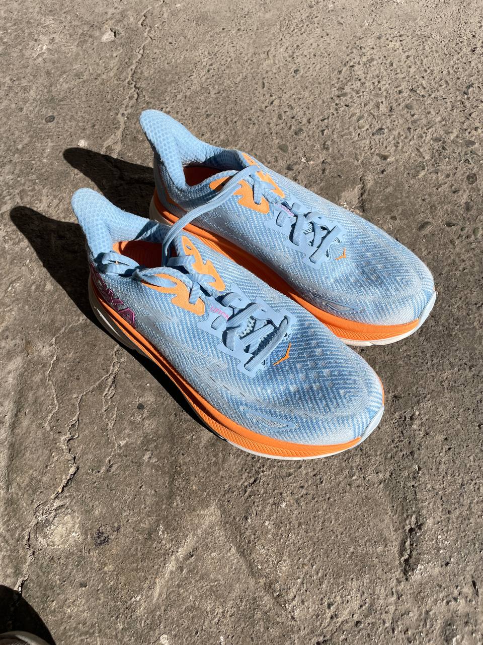 Hoka Clifton 9 (US 8 / EU 40)