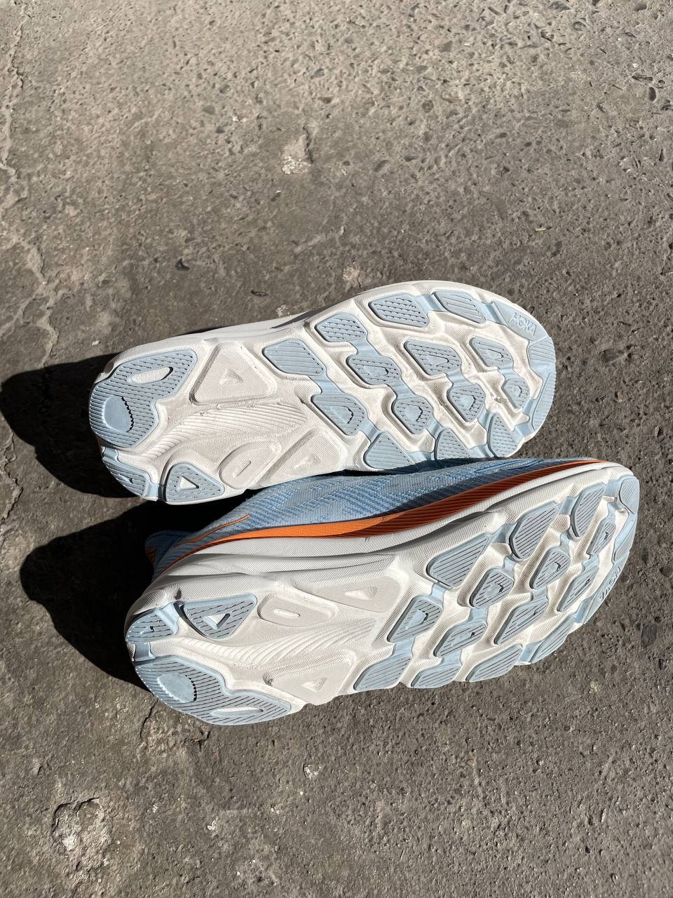 Hoka Clifton 9 (US 8 / EU 40)