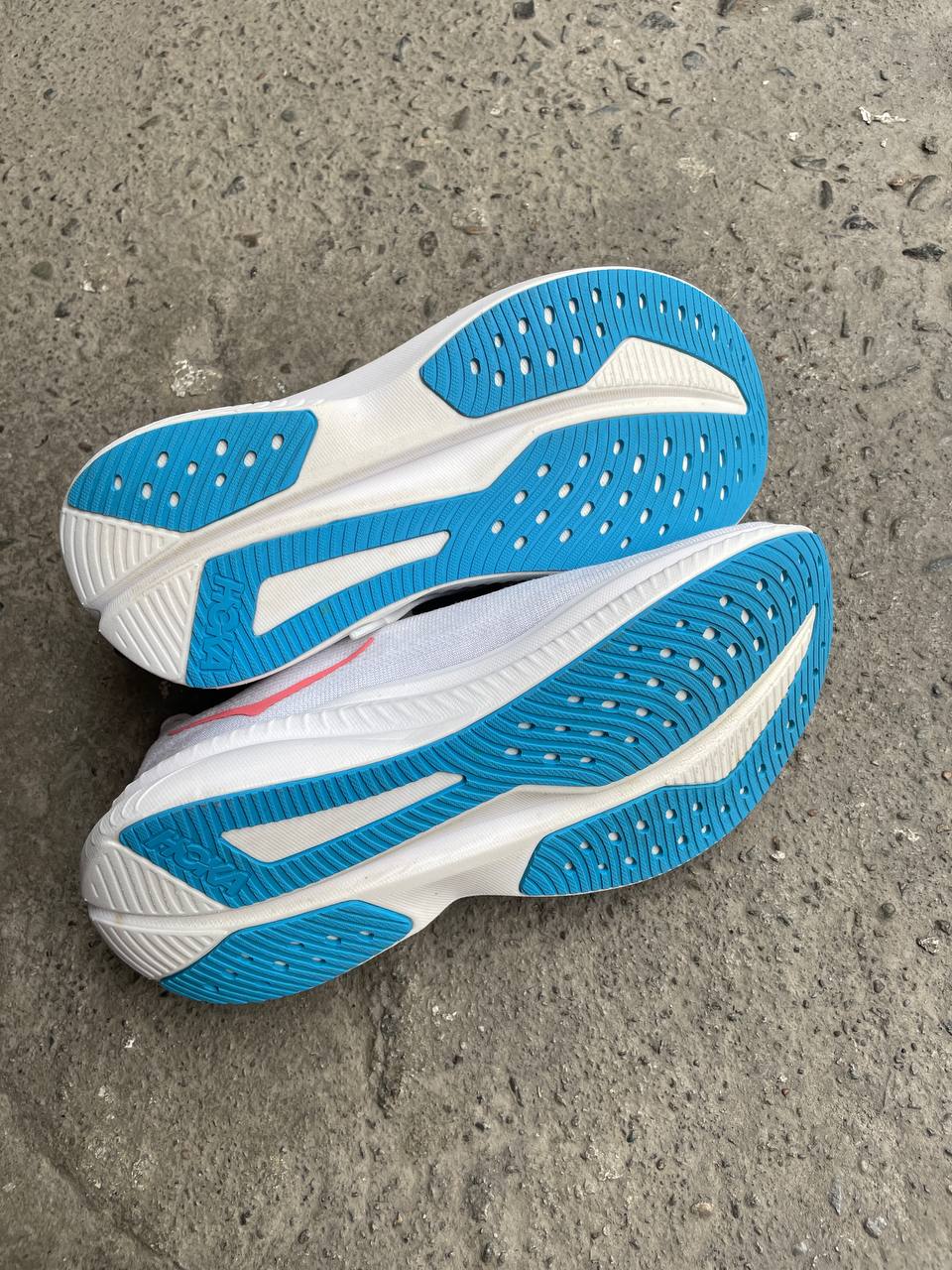 Hoka Mach 6 (US 7.5 / EU 39.3)
