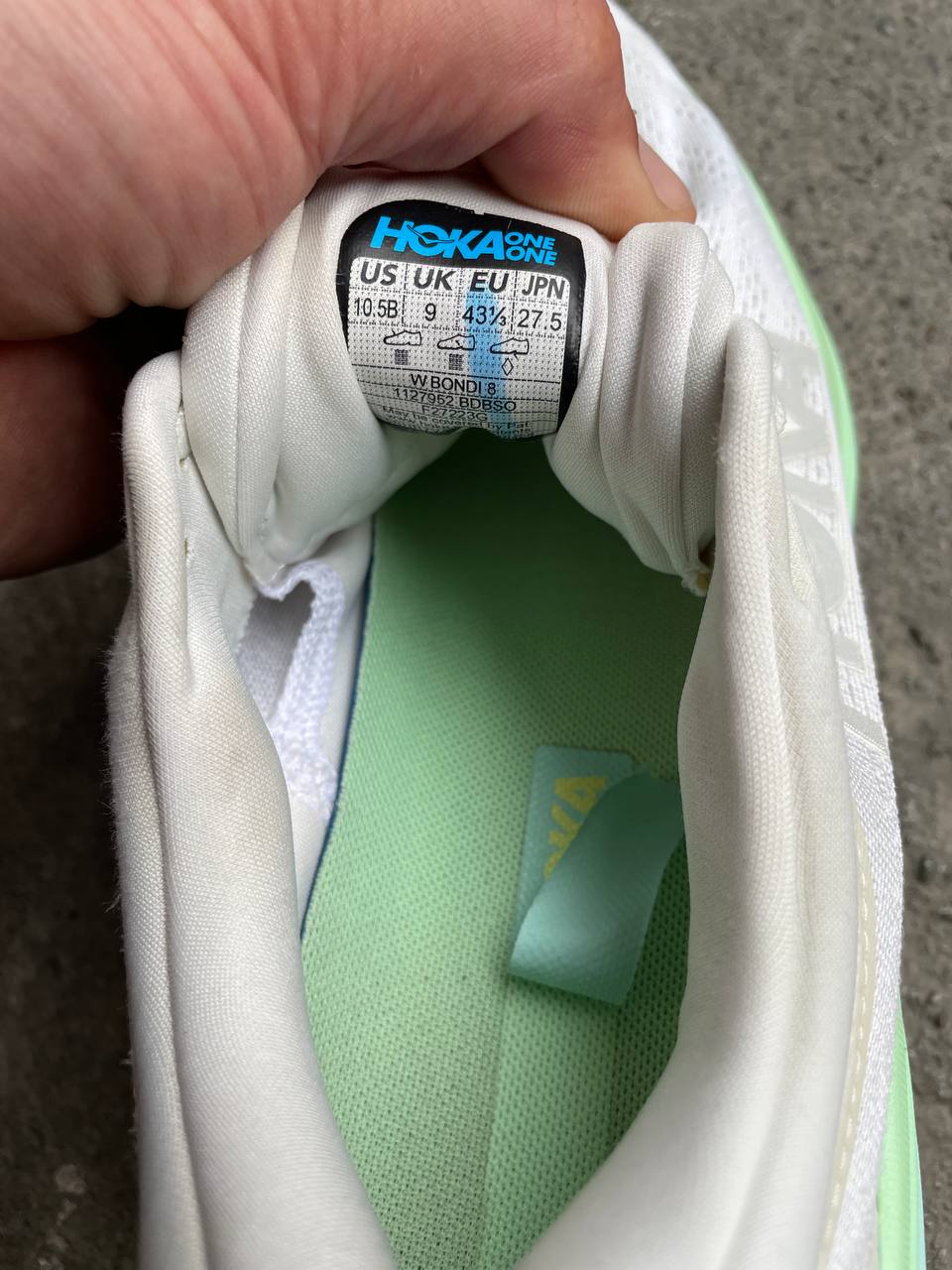 Hoka Bondi 8 (US 10.5 / EU 43.3)