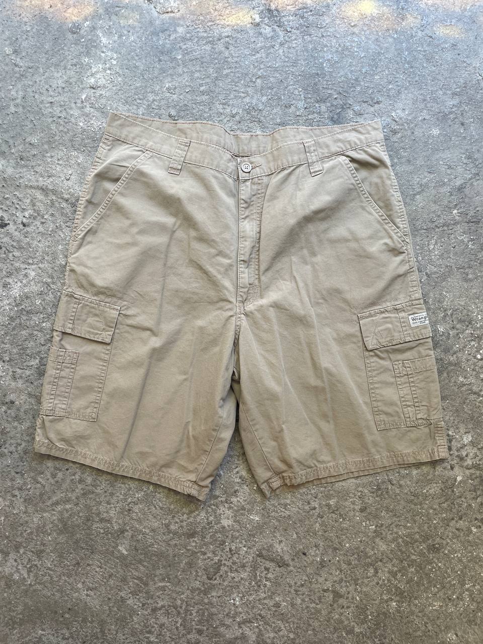 Wrangler Cargo Shorts (38)