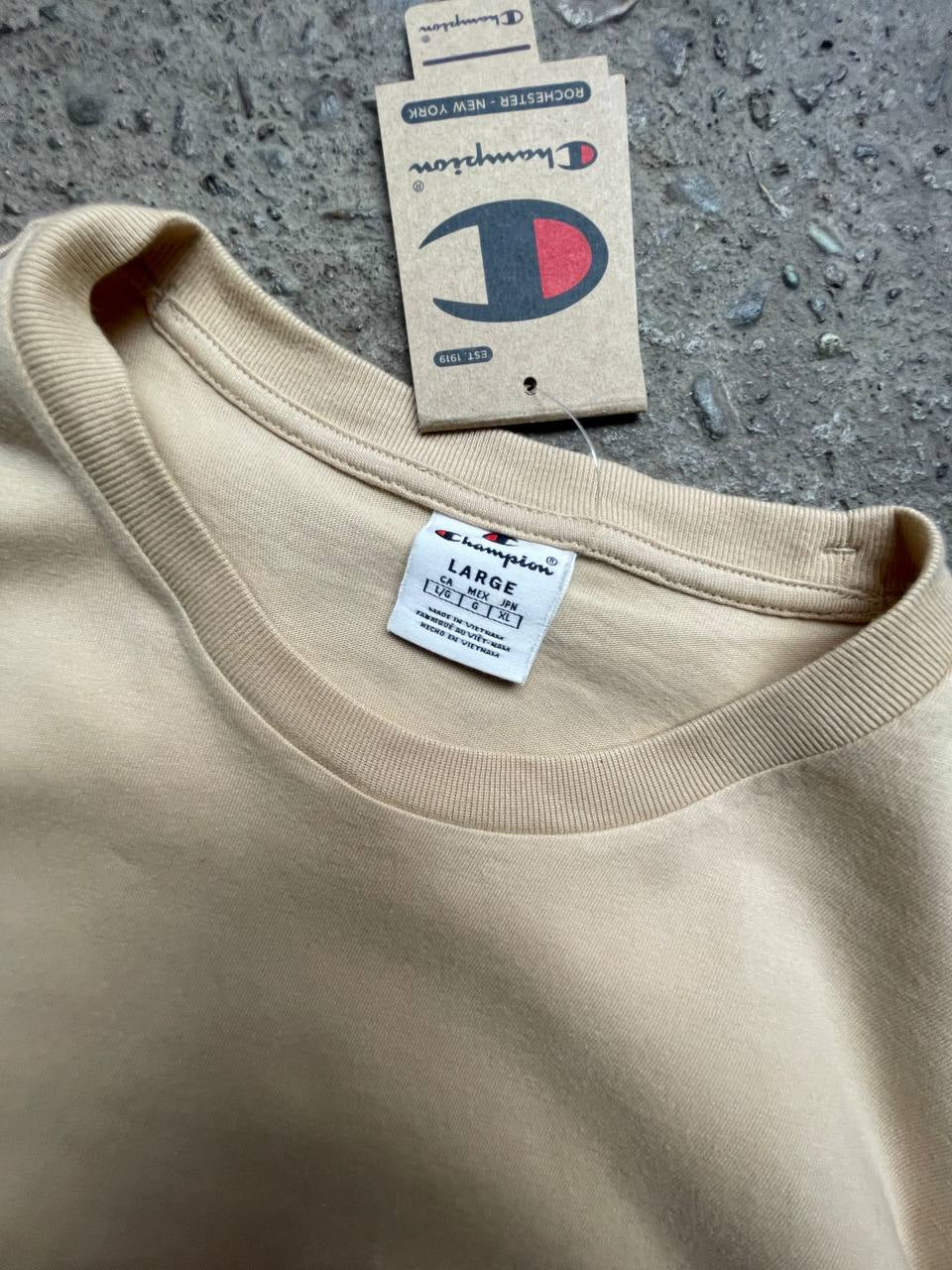Champion T-Shirt (L)