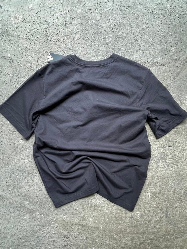 Adidas T-Shirt (L)