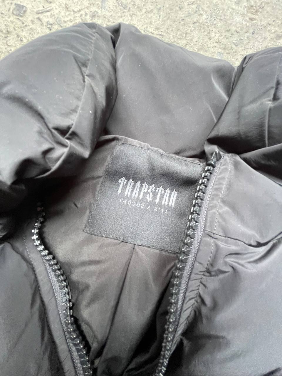 Trapstar Cropped Puffer Jacket (XL)