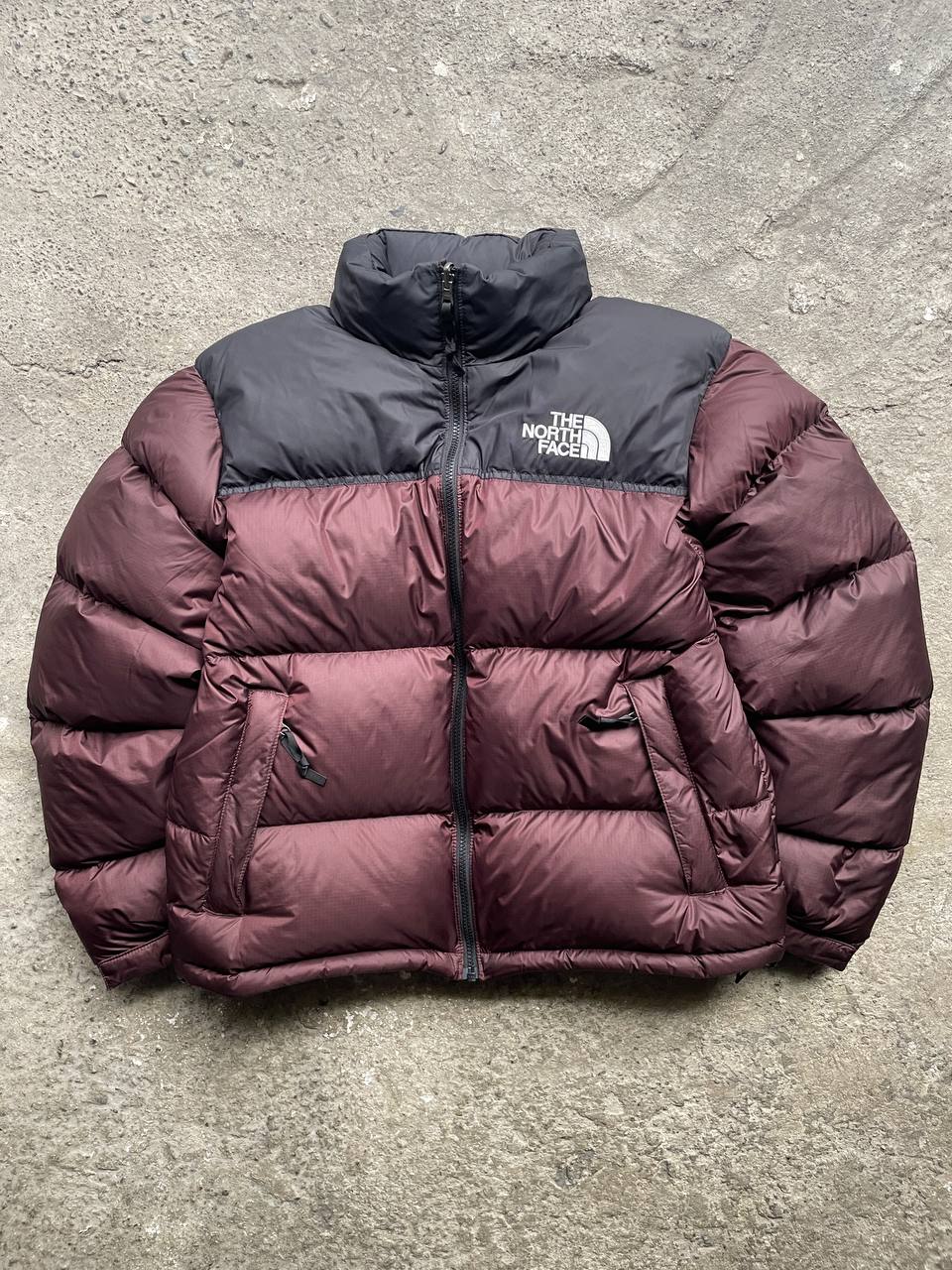 The north face 1996 nuptse 700 (Size M)