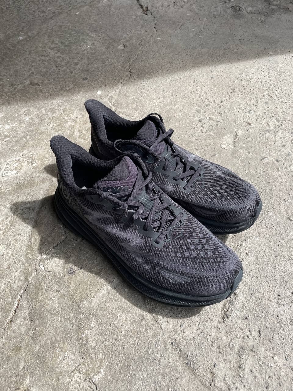 Hoka Clifton 9 (US 10.5)