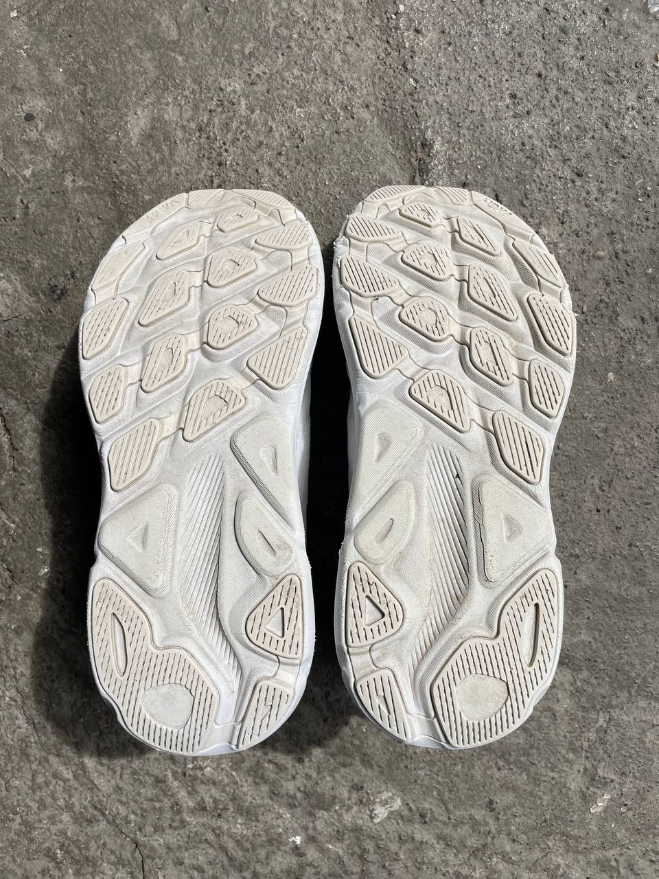 Hoka Clifton 9 (US 9)