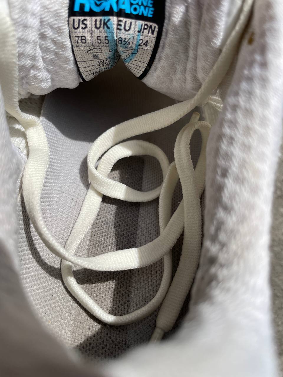 Hoka Clifton 9 (US 8.5)