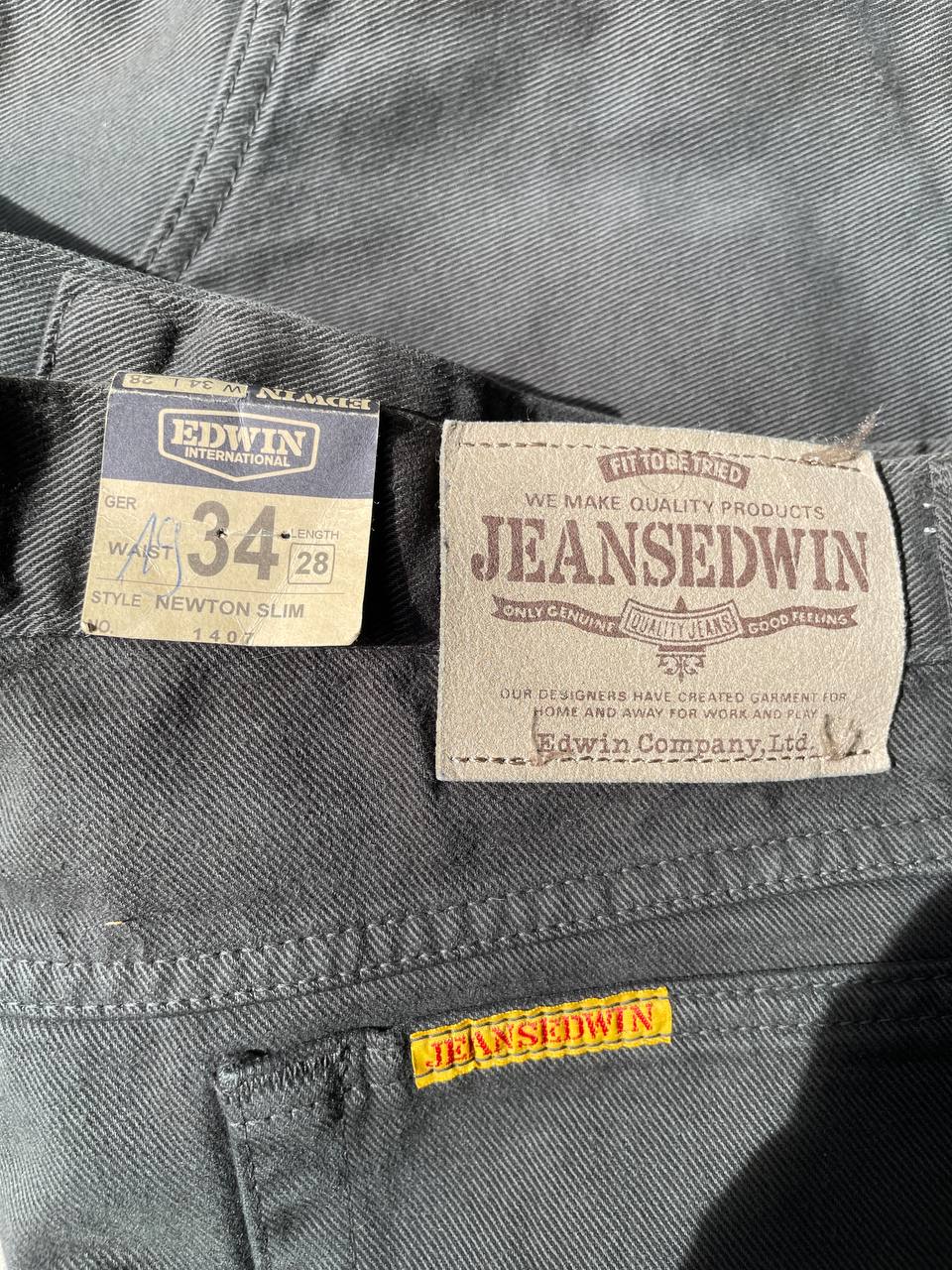 Edwin Jeans (34, fits 32)