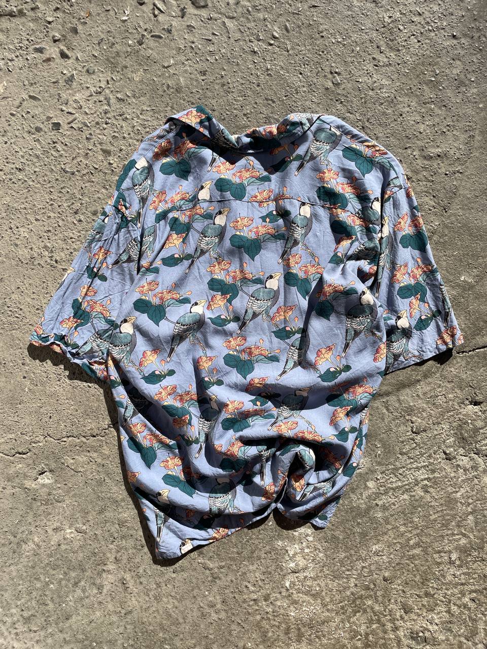 Uniqlo Shirt (S, fits M)