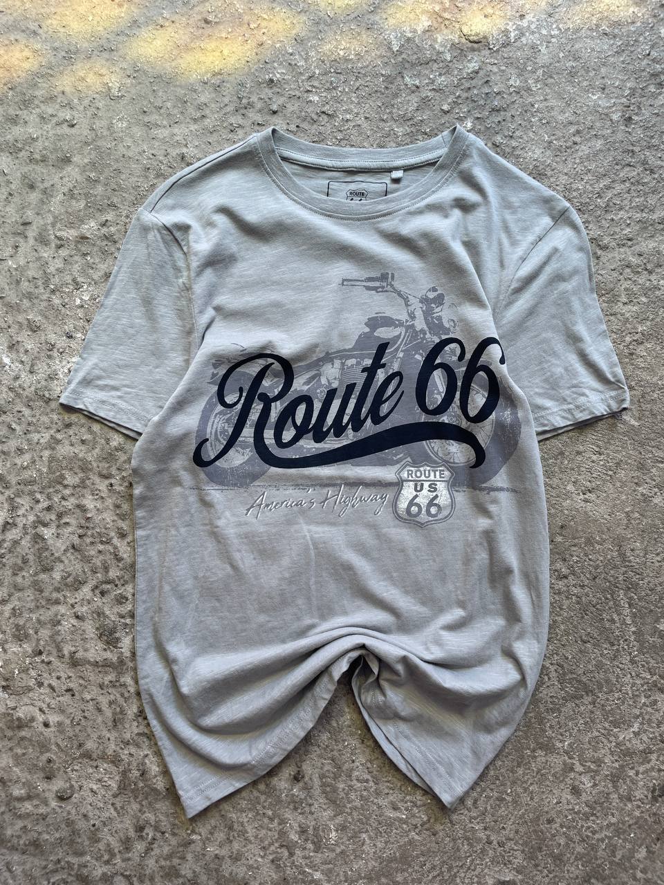 Graphic T-Shirt (S, fits M)