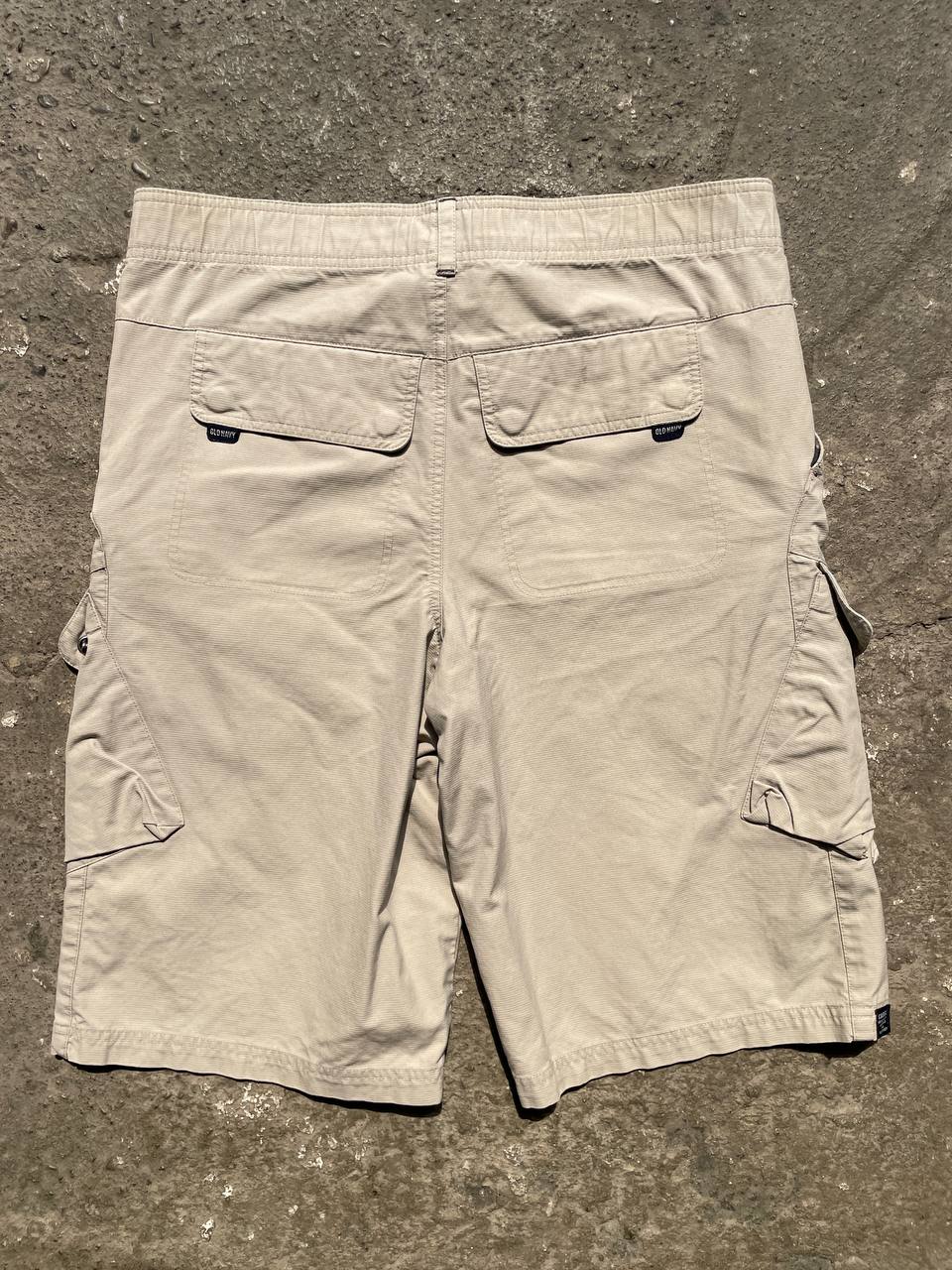 Old Navy Cargo Shorts (36)