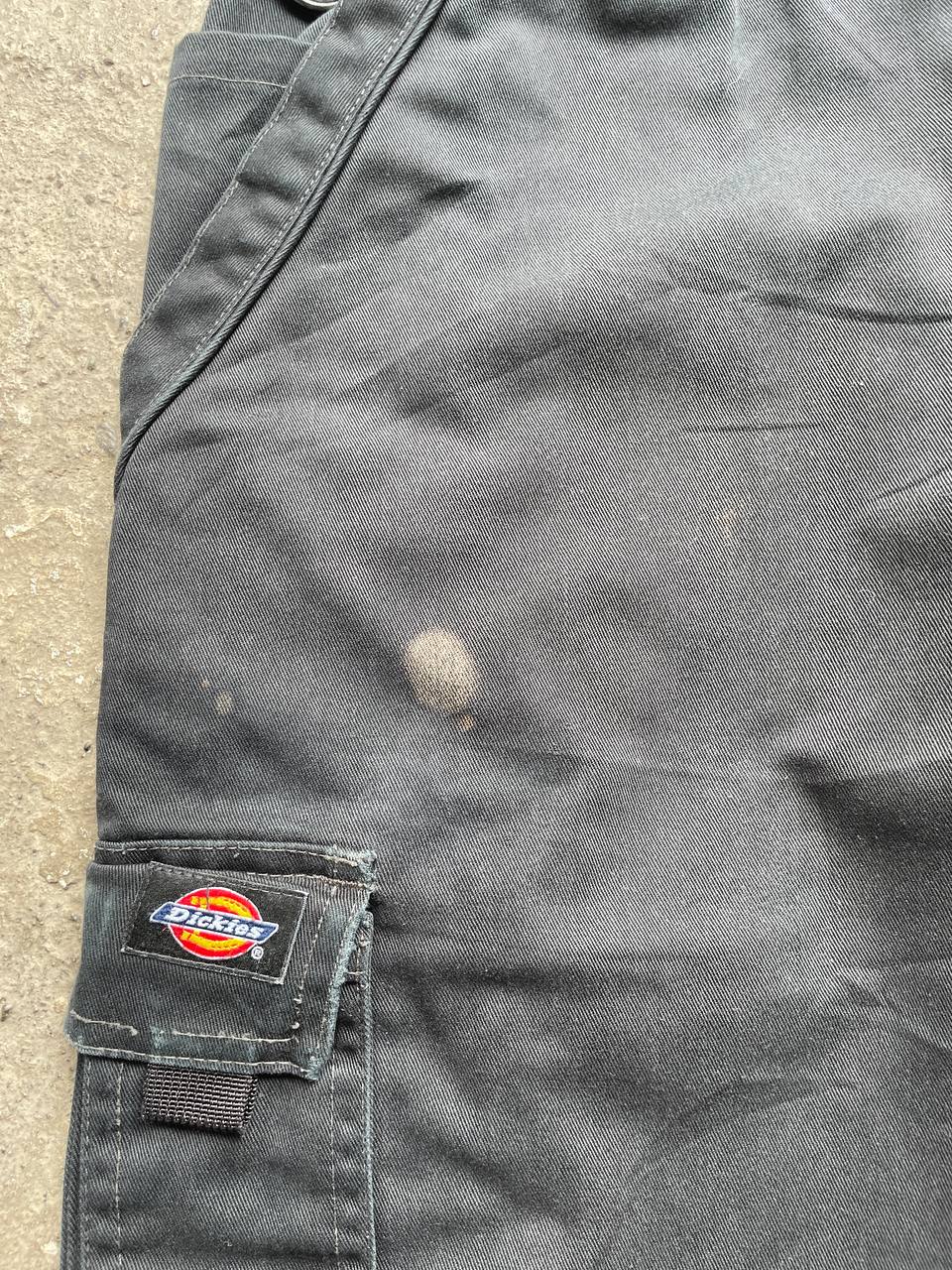 Dickies Cargo Shorts (40)